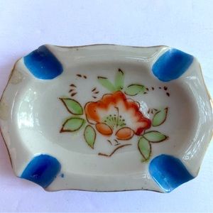 Tiny vintage women’s ashtray
